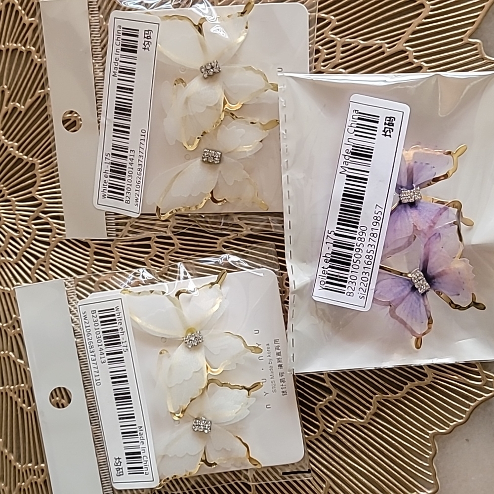 BUTTERFLY 🦋 DESIGN EARRINGS